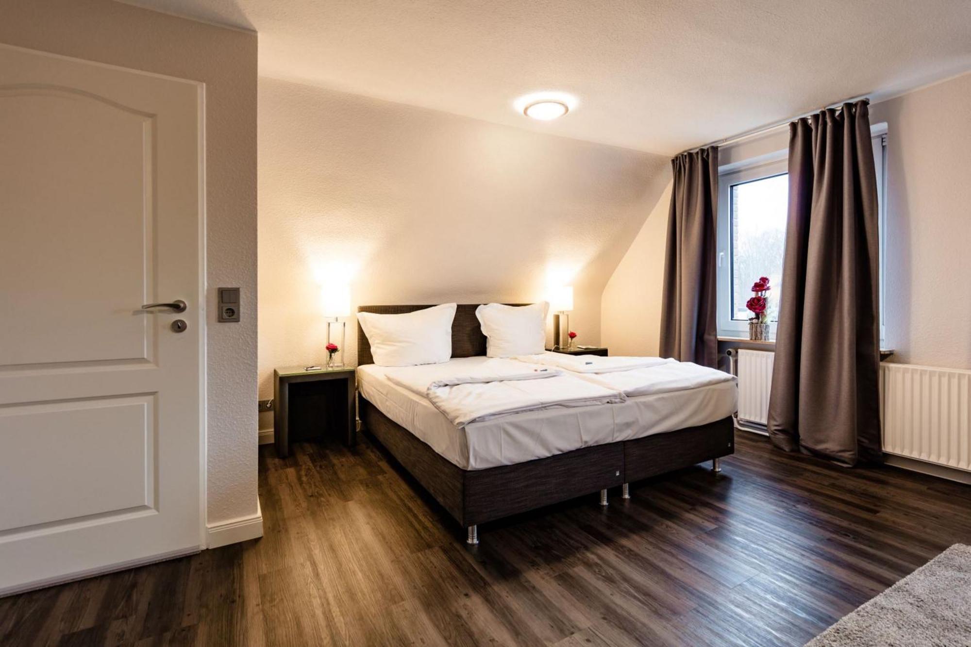 Hotel Zum Zeppelin Hamburg-Harburg Rum bild